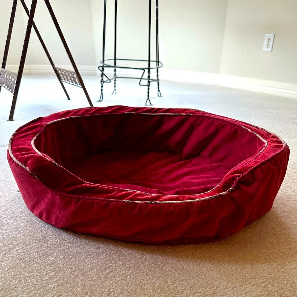 BOOTS & BARKLEY SMALL PLUSH PET BED DOG CAT PUPPY CUDDLE COMFY SOFT RED BURGUNDY